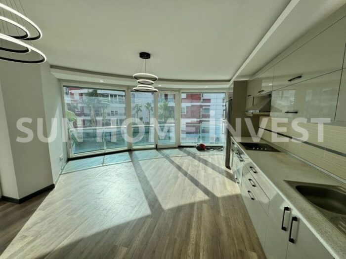 Antalya Konyaaltı Liman mahallesinde 2 havuzlu satılık 2+1 daire - Image 12