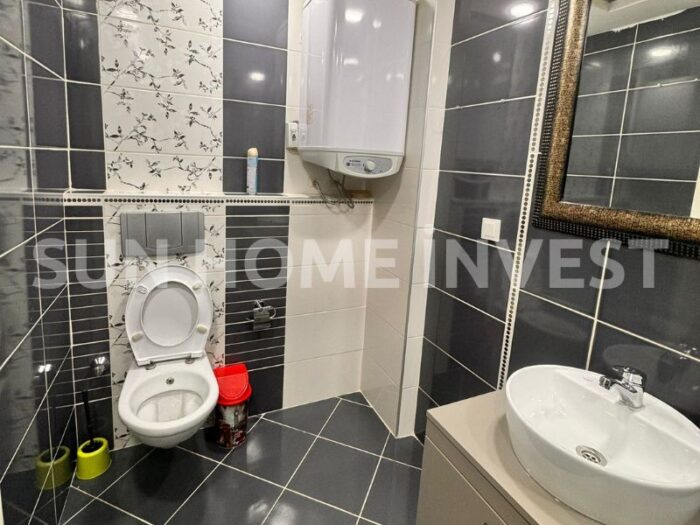 Antalya Konyaaltı Liman mahallesinde 2 havuzlu satılık 2+1 daire - Image 6