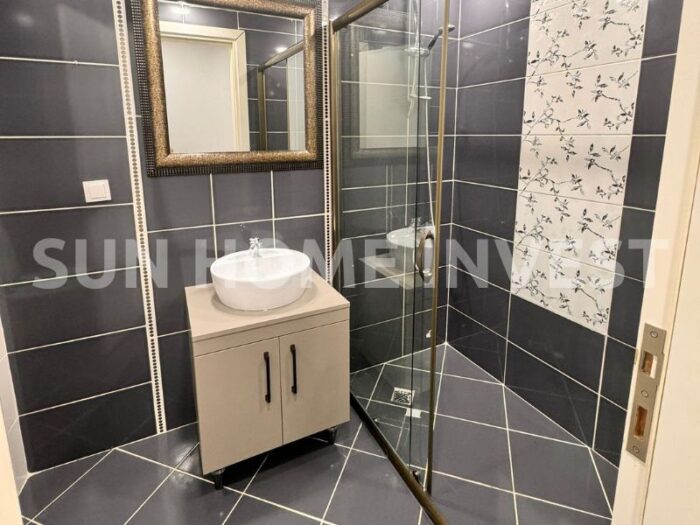 Antalya Konyaaltı Liman mahallesinde 2 havuzlu satılık 2+1 daire - Image 9